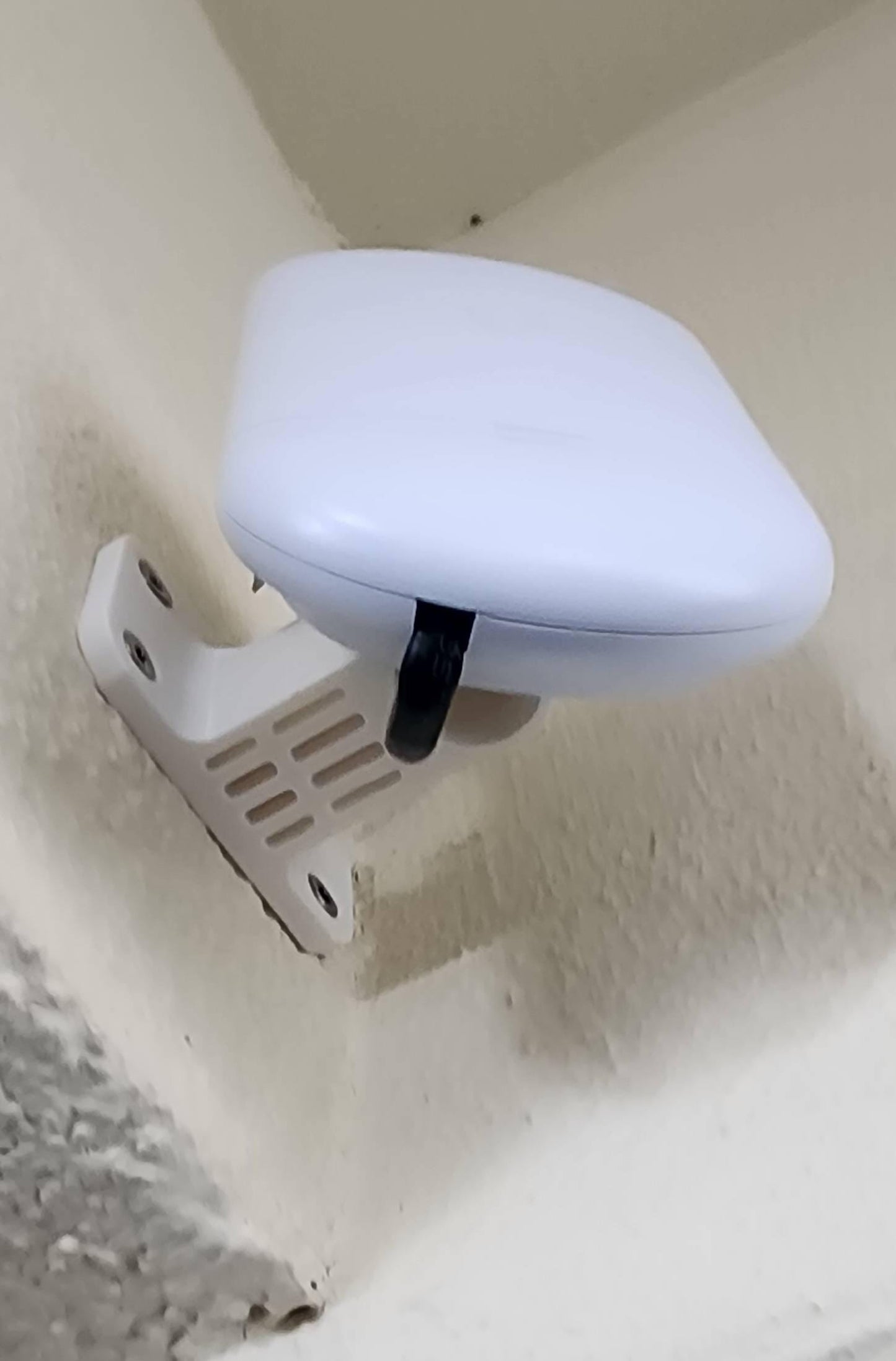 Ubiquiti NanoStation Wall Bracket